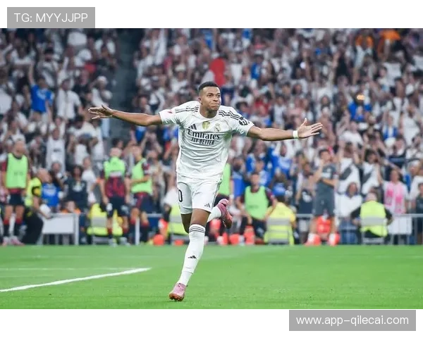 奥萨苏纳门神扑救单刀，VAR回放判定进球无效引争议